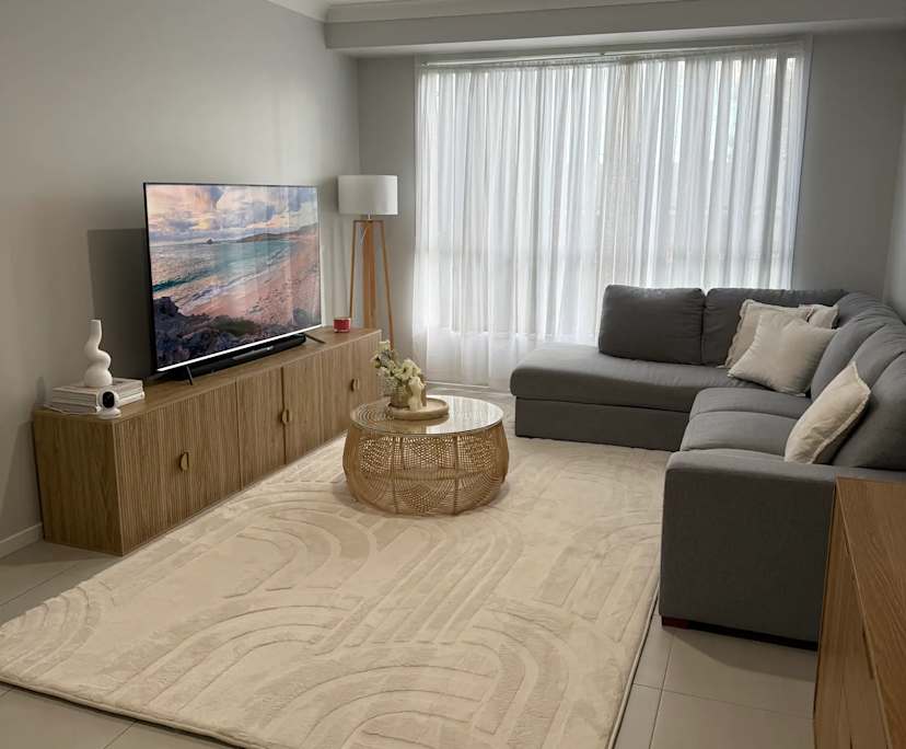 Unfurnished room with own bathroom