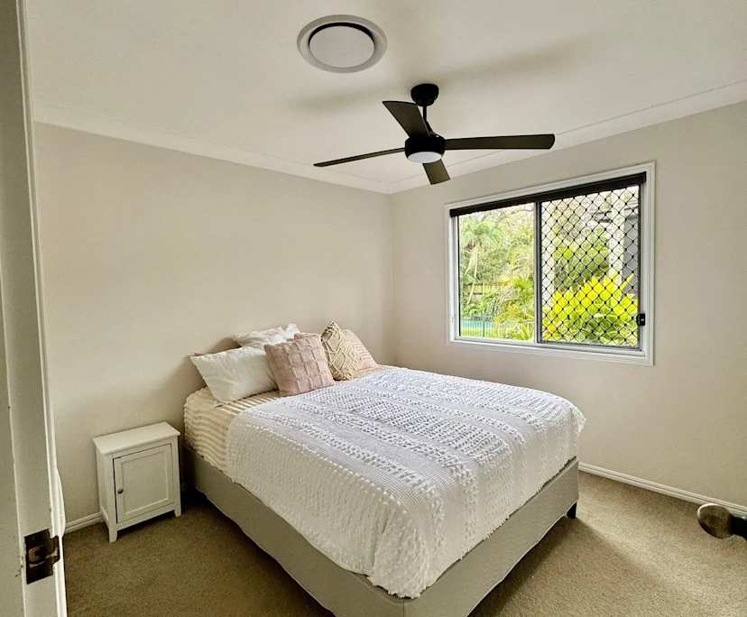 Furnished room in a share house