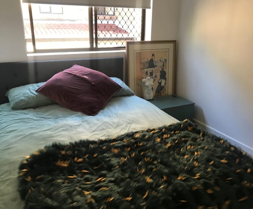 Furnished room in a flatshare