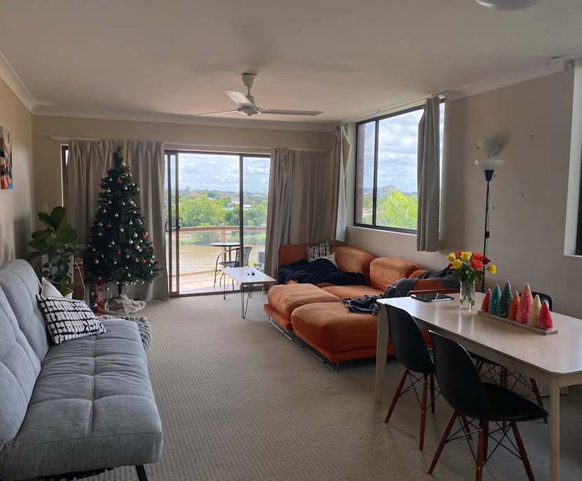 Unfurnished room with ensuite in a flatshare
