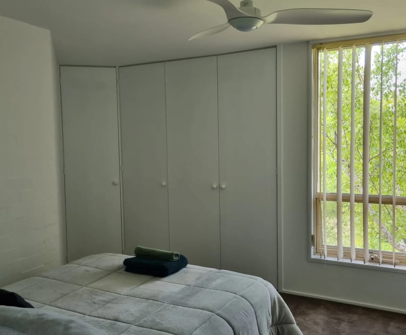 Room for Rent in Barton, Canberra 350, Furnished,...