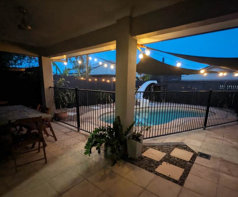 $300, Homestay, 4 bathrooms, Redlynch QLD 4870