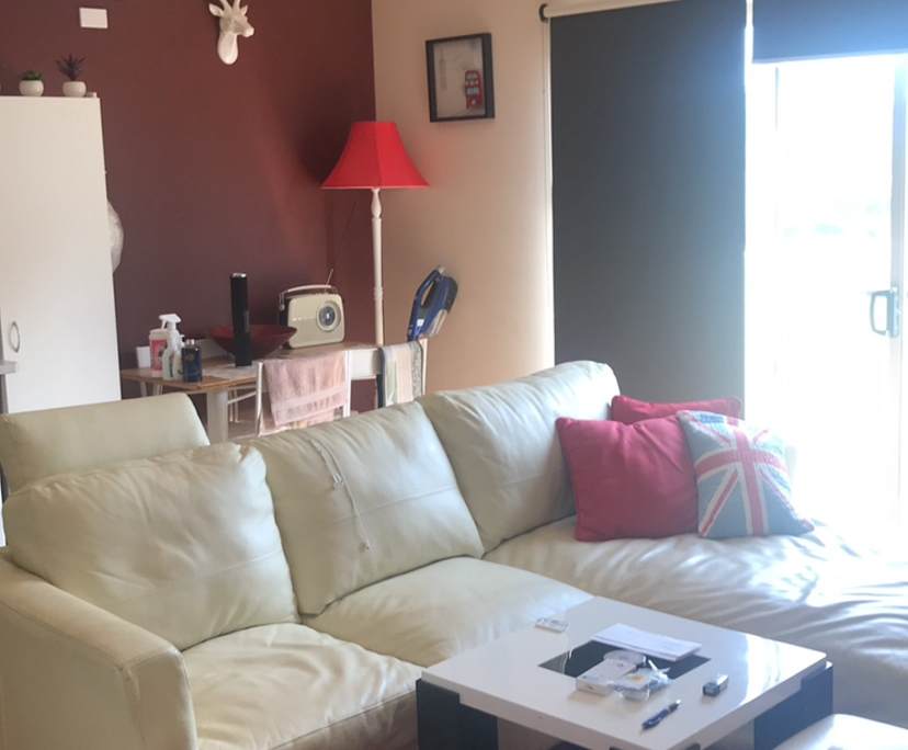 Furnished room in a flatshare