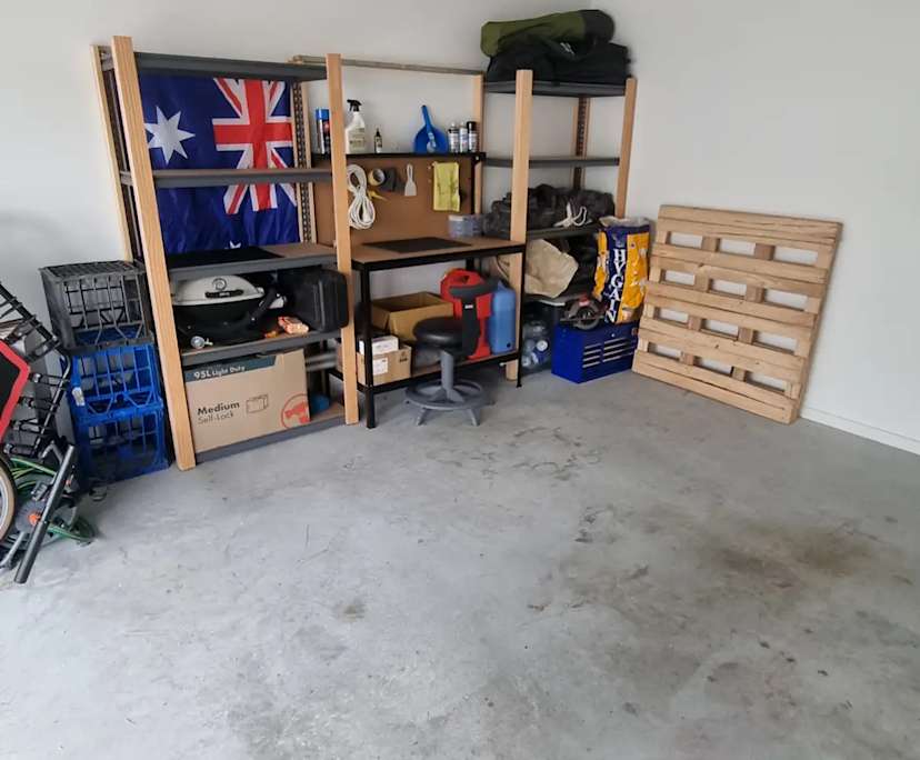 $350, Share-house, 3 bathrooms, Pacific Pines QLD 4211