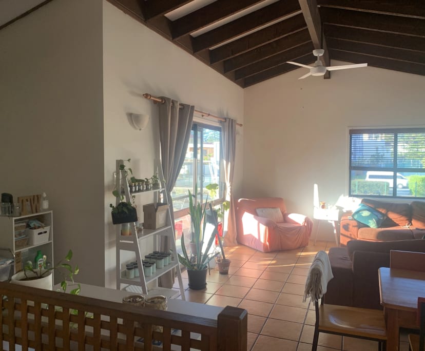 Furnished room in a flatshare