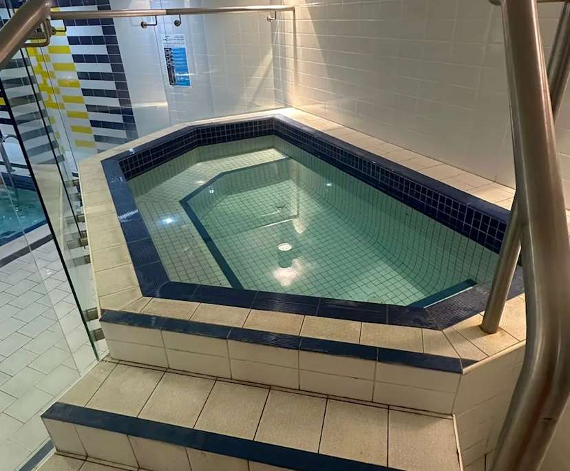 Furnished room with own bathroom