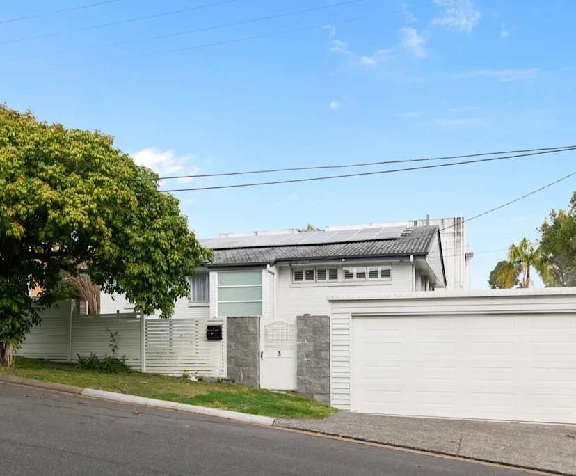Whole property with 3 rooms for rent