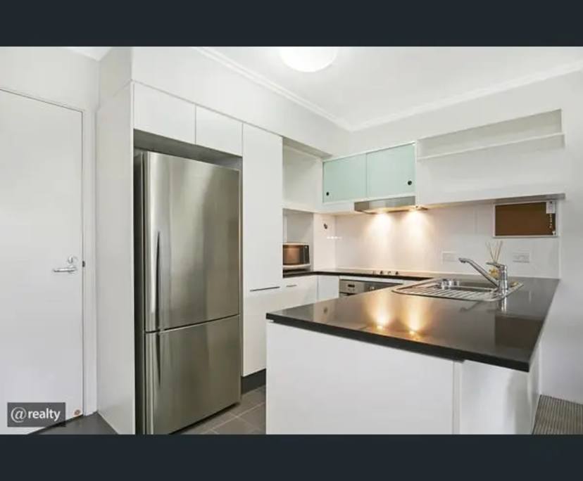 $365, Flatshare, 2 bathrooms, South Brisbane QLD 4101