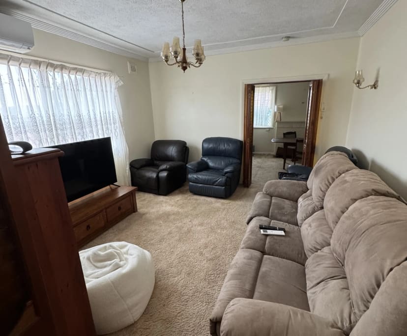 Room in a share house