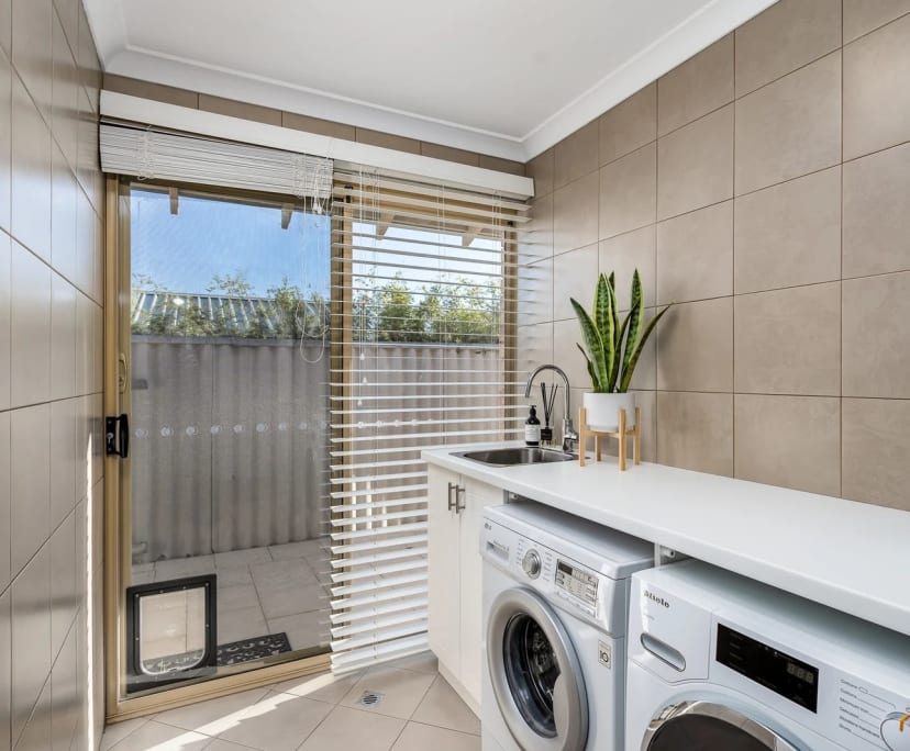 $300, Share-house, 6 bathrooms, Kingsley WA 6026