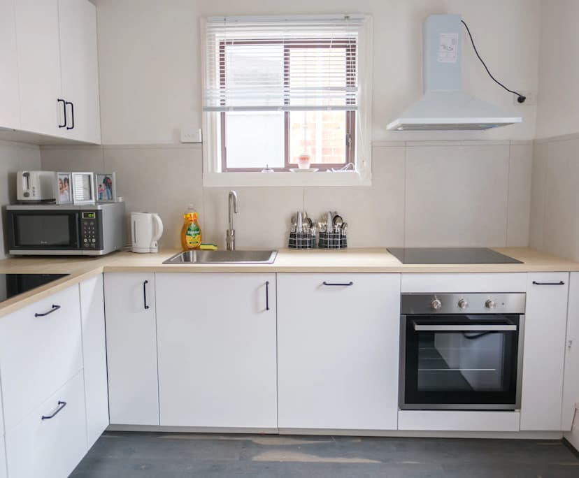 $350, Share-house, 6 bathrooms, Armadale VIC 3181