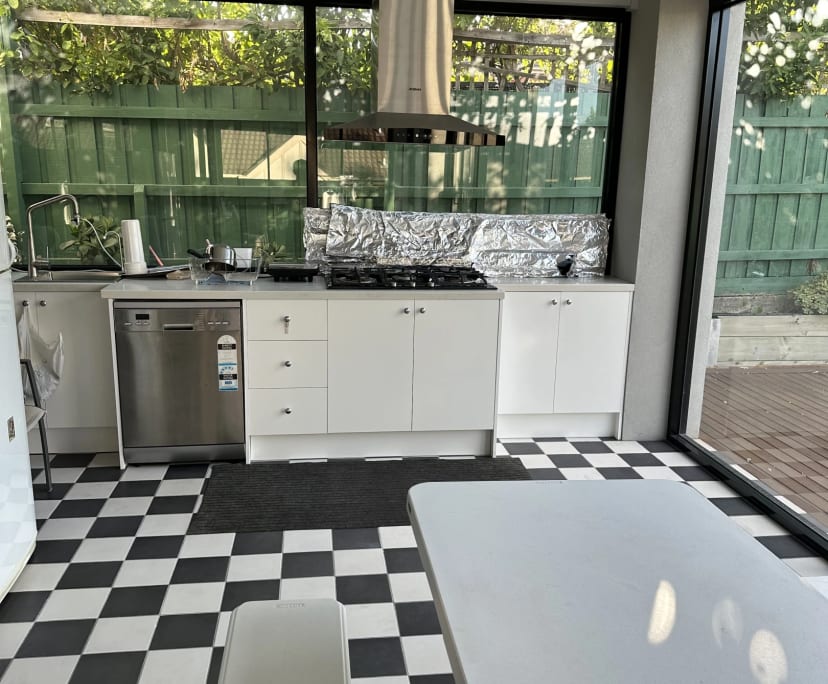$350, Share-house, 5 bathrooms, Rosanna VIC 3084