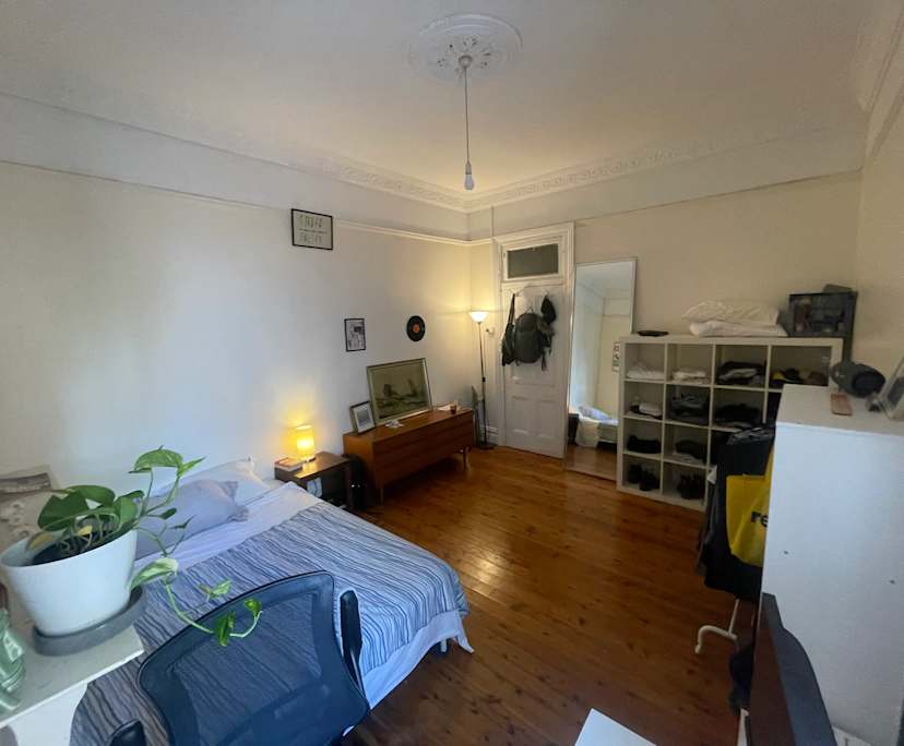 Furnished room in a share house