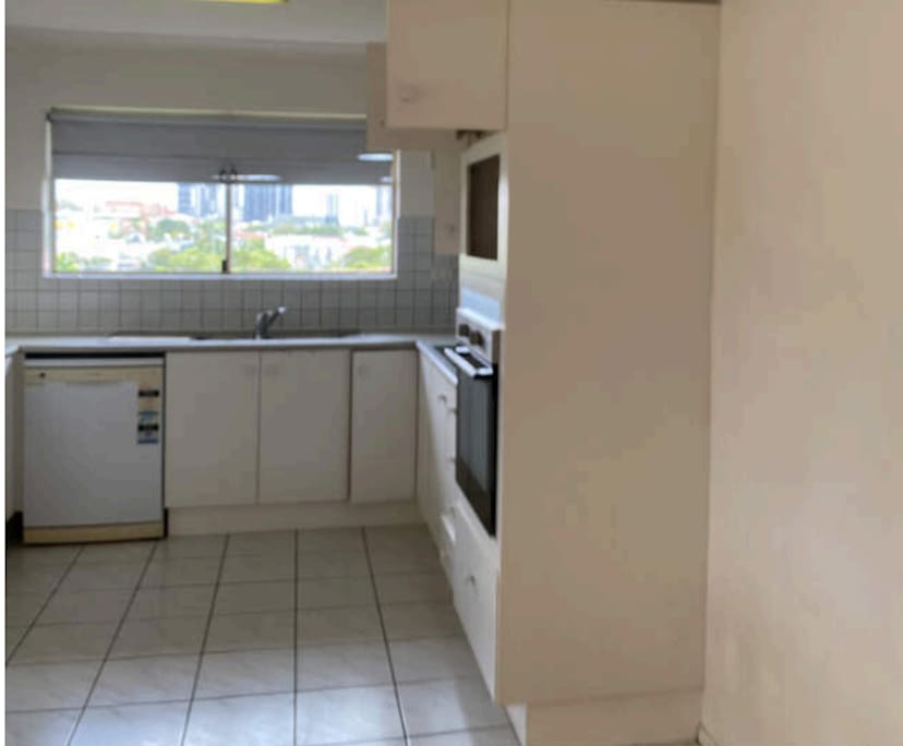 Furnished room with ensuite in a flatshare