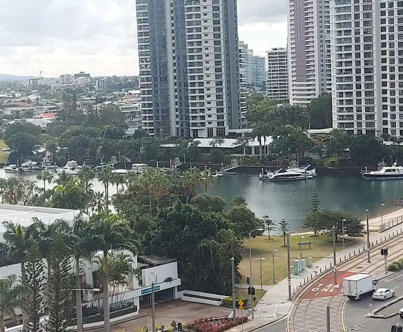 $750, 1-bed, 1 bathroom, Surfers Paradise QLD 4217