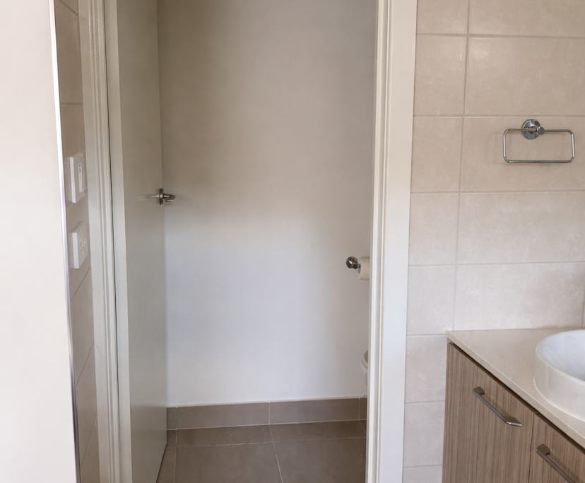 Furnished room with ensuite in a share house