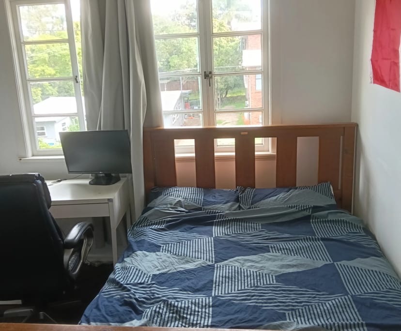 Furnished room in a share house