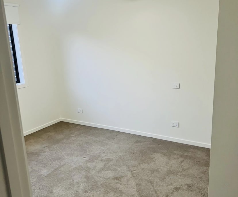 Unfurnished room with own bathroom