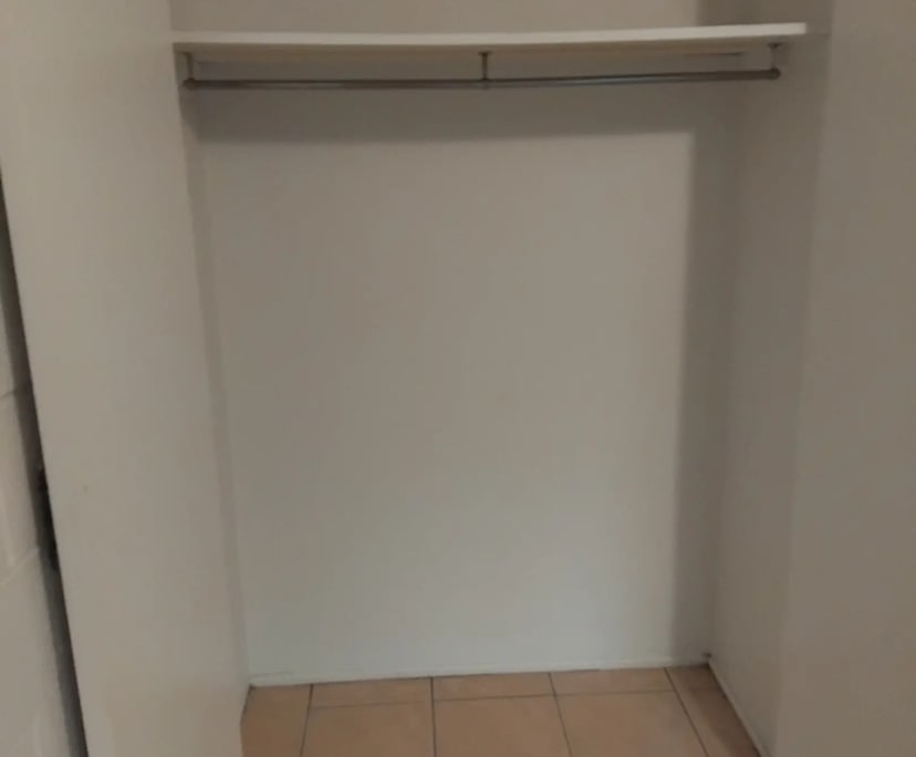 Whole property with 1 room for rent