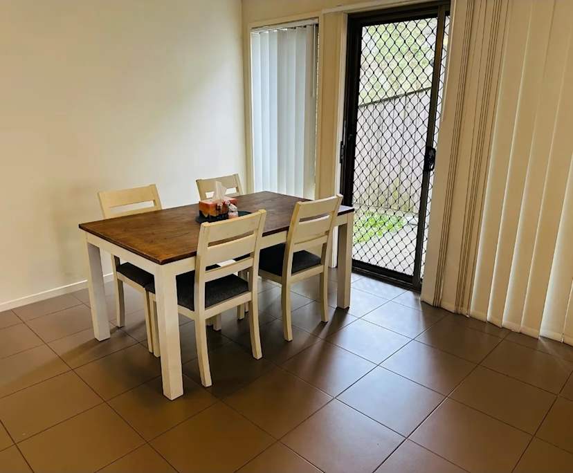 $280, Share-house, 3 bathrooms, Eagleby QLD 4207
