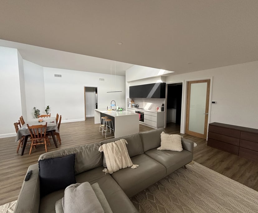 Unfurnished room with own bathroom