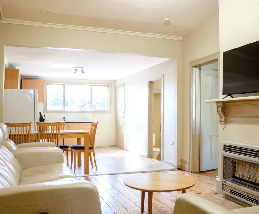 $1,025, Whole-property, 3 bathrooms, Prahran VIC 3181
