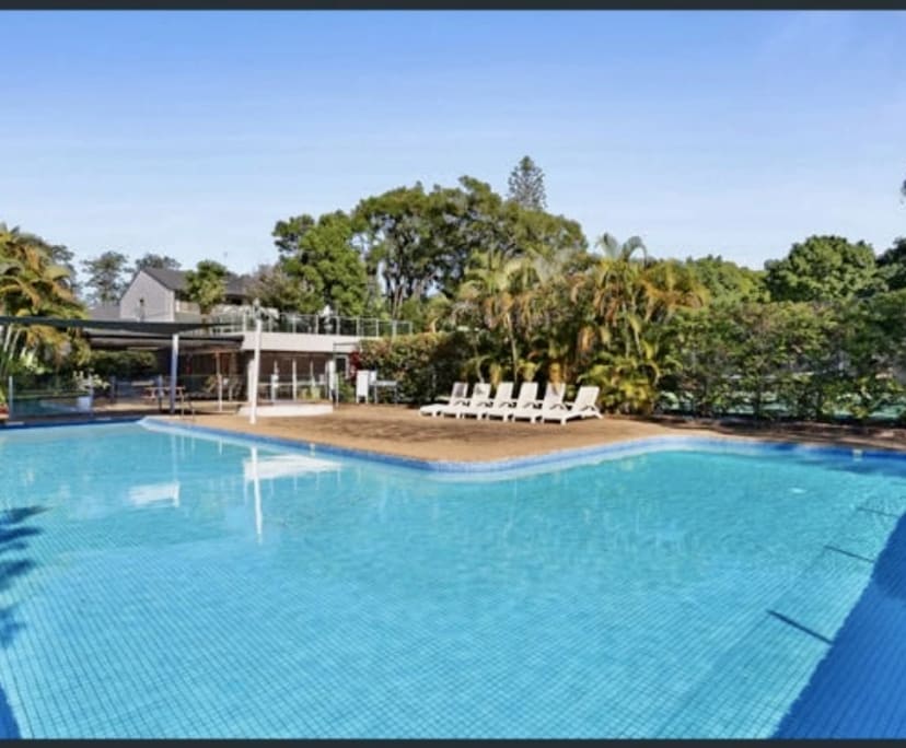 $450, Share-house, 3 bathrooms, Bundall QLD 4217