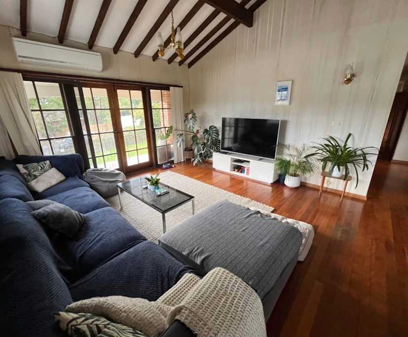 Room in a share house