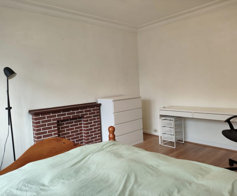 Furnished room in a share house
