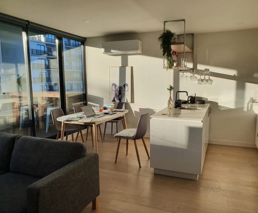 Unfurnished room in a flatshare