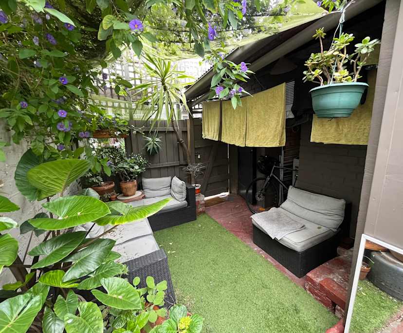 Furnished room in a share house