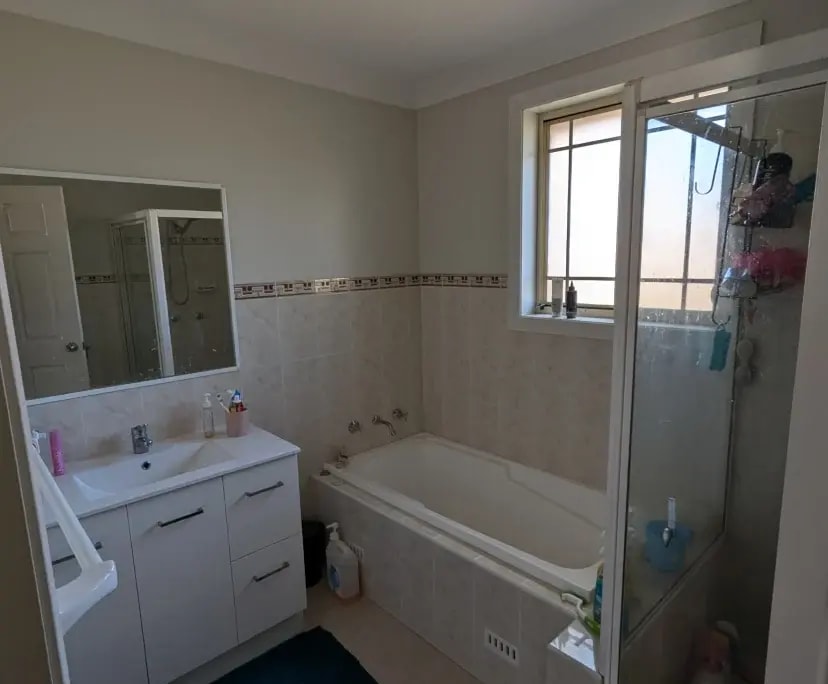 $260, Share-house, 3 bathrooms, West Wollongong NSW 2500