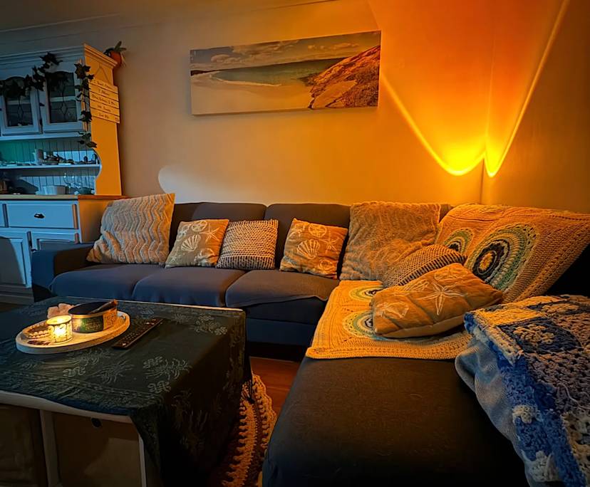 Unfurnished room with own bathroom