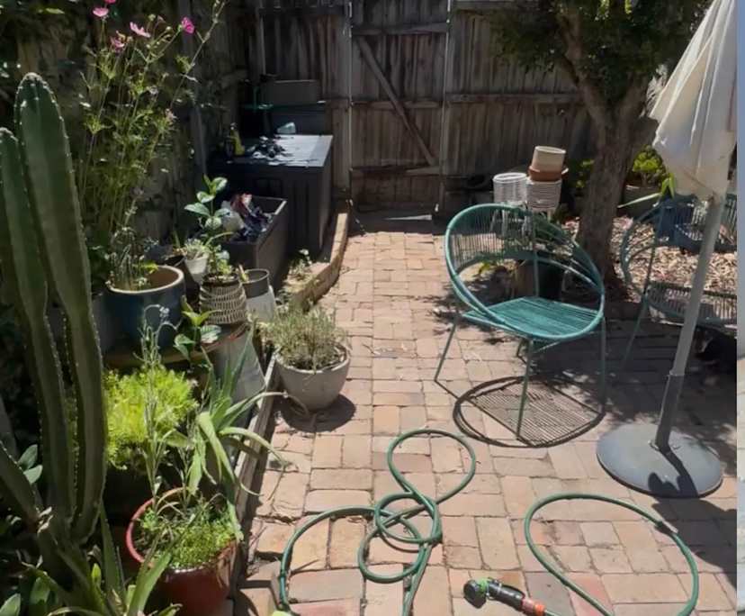 Furnished room with own bathroom