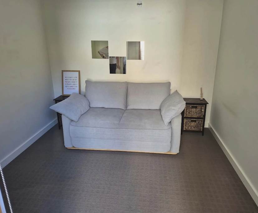 Room in a share house