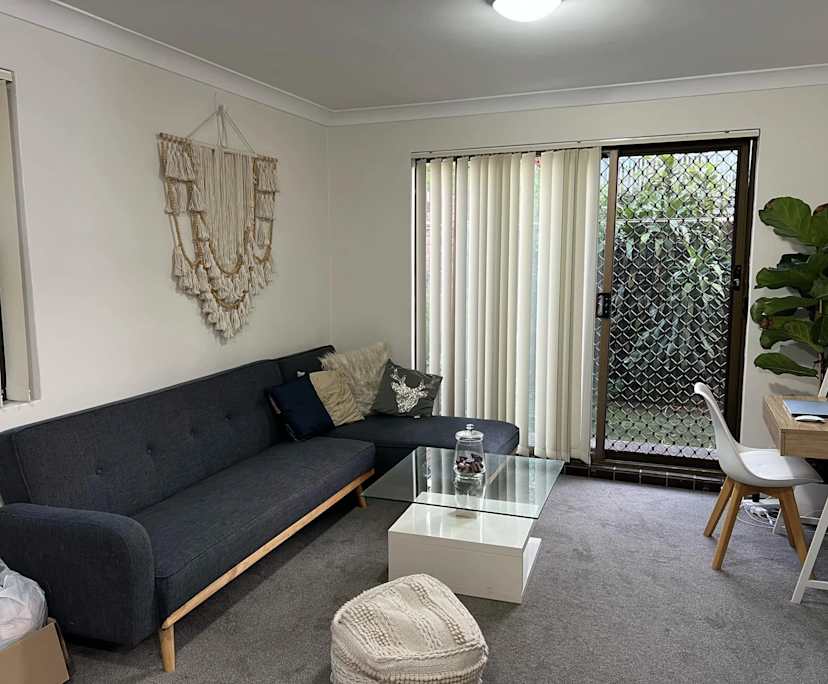 Furnished room in a share house