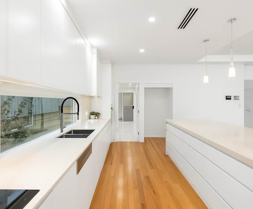 $450, 1-bed, 1 bathroom, Teneriffe QLD 4005