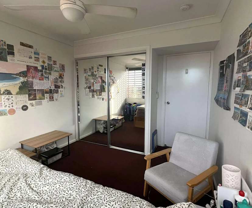Unfurnished room in a flatshare