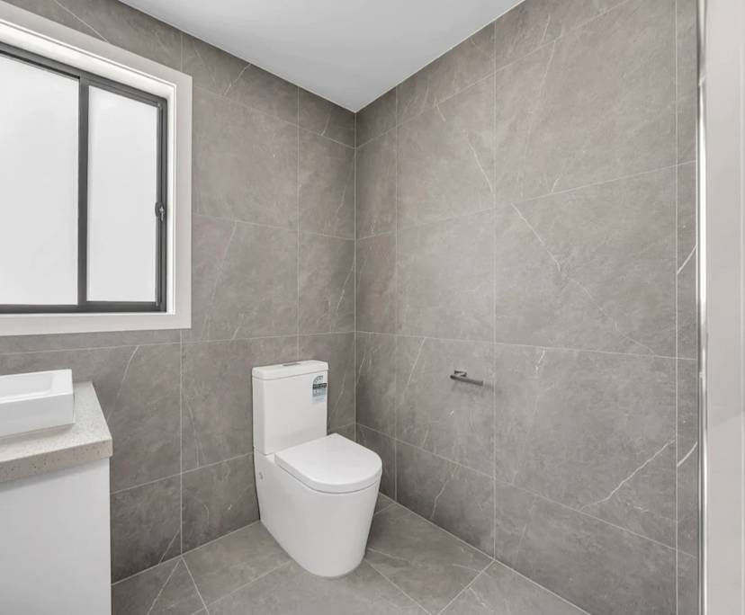 Unfurnished room with own bathroom