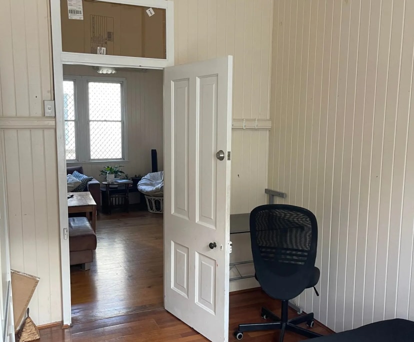 $185, Share-house, 5 bathrooms, Annerley QLD 4103