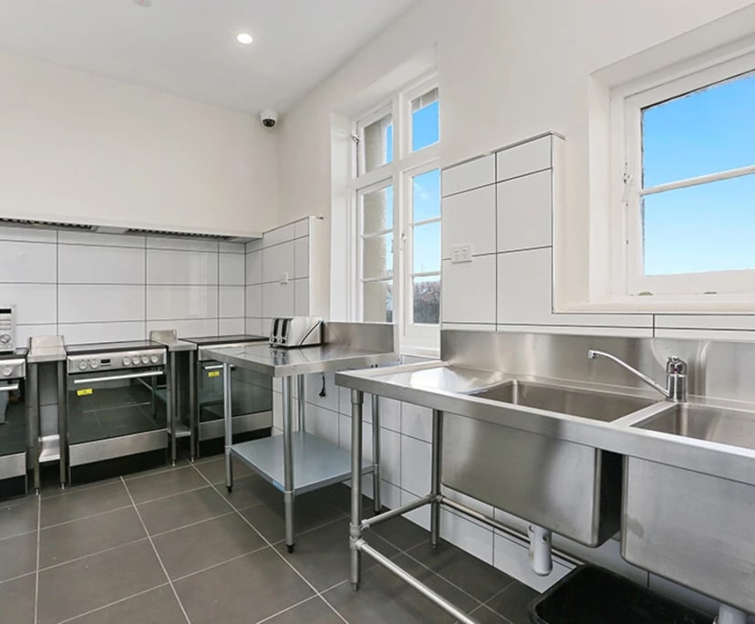 $285, Share-house, 6 bathrooms, Geelong VIC 3220