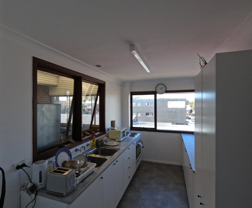 $384, Flatshare, 3 bathrooms, Brookvale NSW 2100