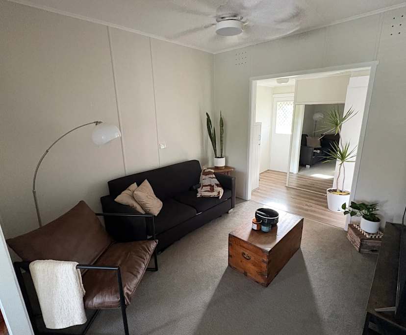 Unfurnished room in a flatshare
