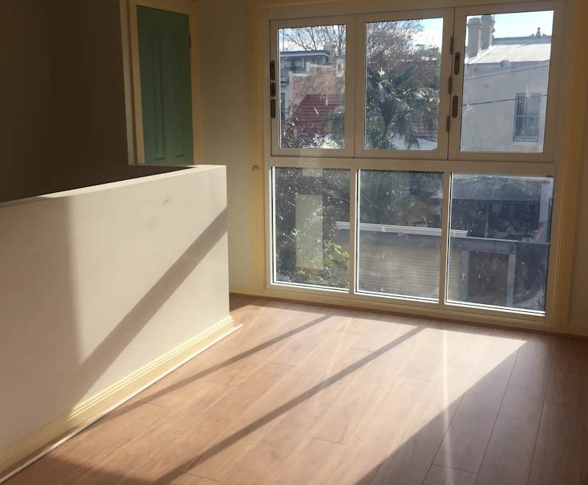 Room in a share house