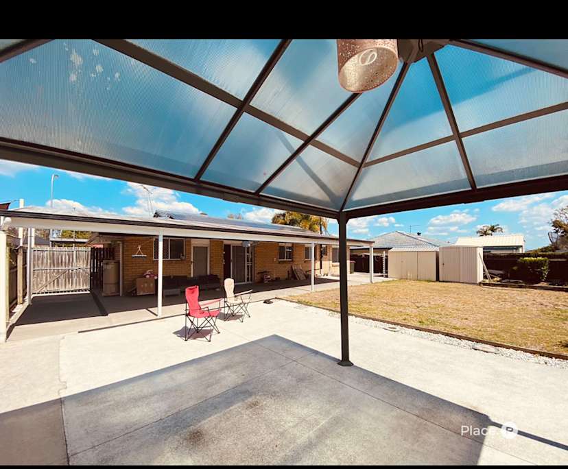 Whole property with 3 rooms for rent