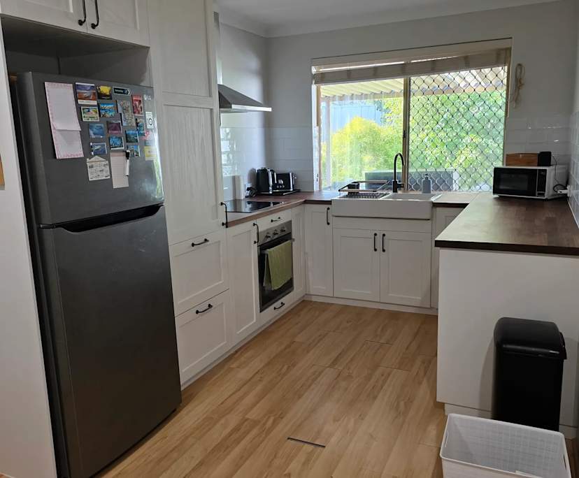 $350, Share-house, 3 bathrooms, Beldon WA 6027