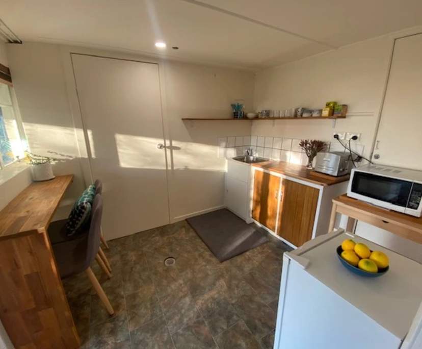 Furnished room studio flat for rent