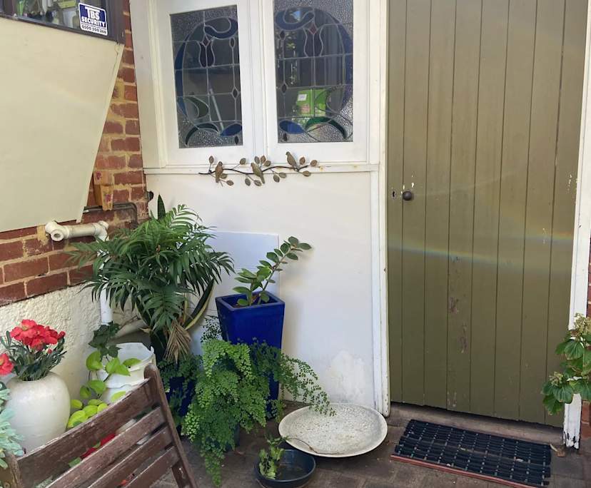 Furnished room in a share house