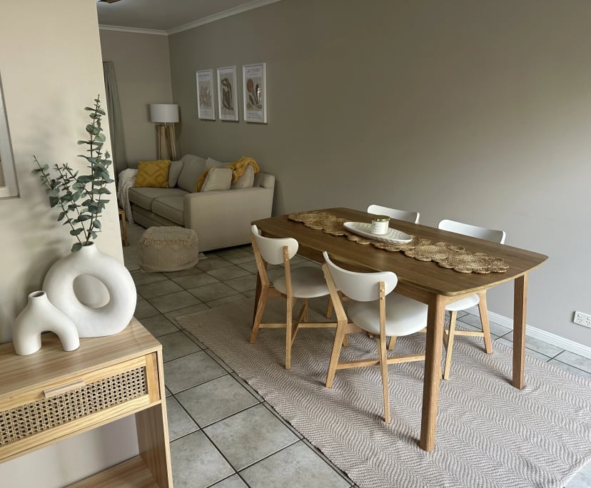 Room for Rent in Manoora, Cairns 280, Furnished,