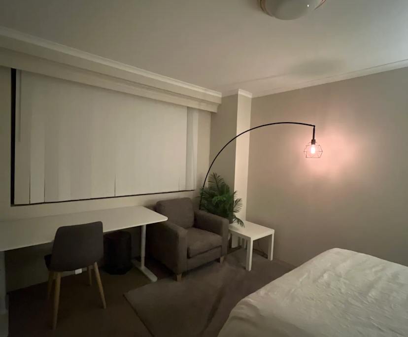Furnished room with ensuite in a flatshare
